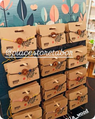 🎉 Máme radost, že vám naše náramky můžeme nově představit i v Place Store Tábor @placestoretabor – krásném obchodě s...